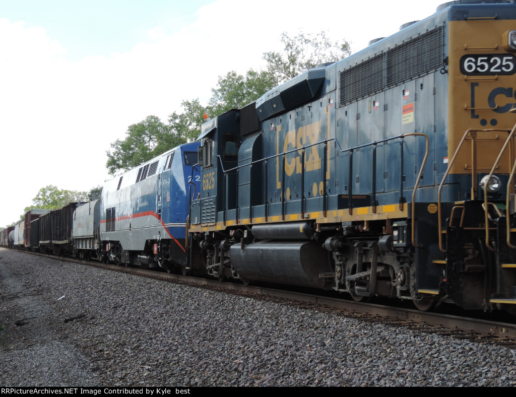 CSX 6525 and MNCR 225